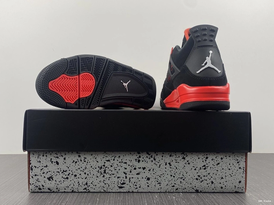 4 Thunder Jordan Air CT8527-016 Red 0404